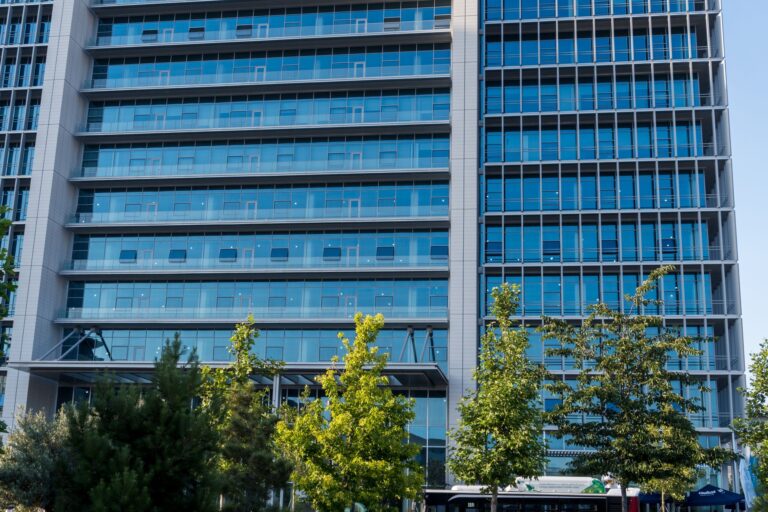 Altera Finanz Versicherungsmakler Trier: Versicherungsberatung und Kontakt