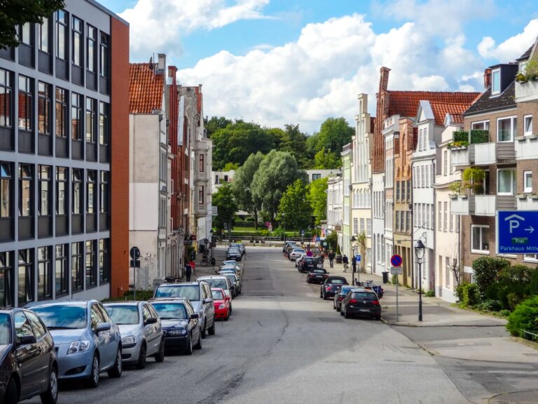 MVAVM - Versicherungsmakler Lübeck: Versicherungsberatung und Kontakt