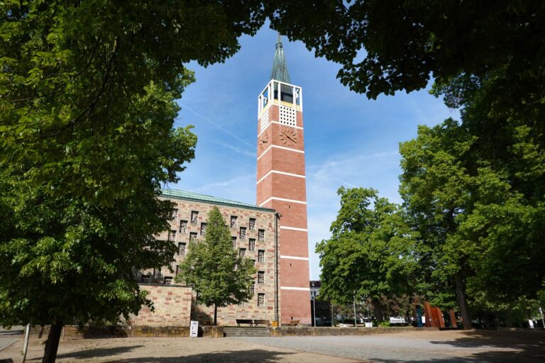 Versicherungsbüro Weindorf-KG Pforzheim: Versicherungsberatung und Kontakt